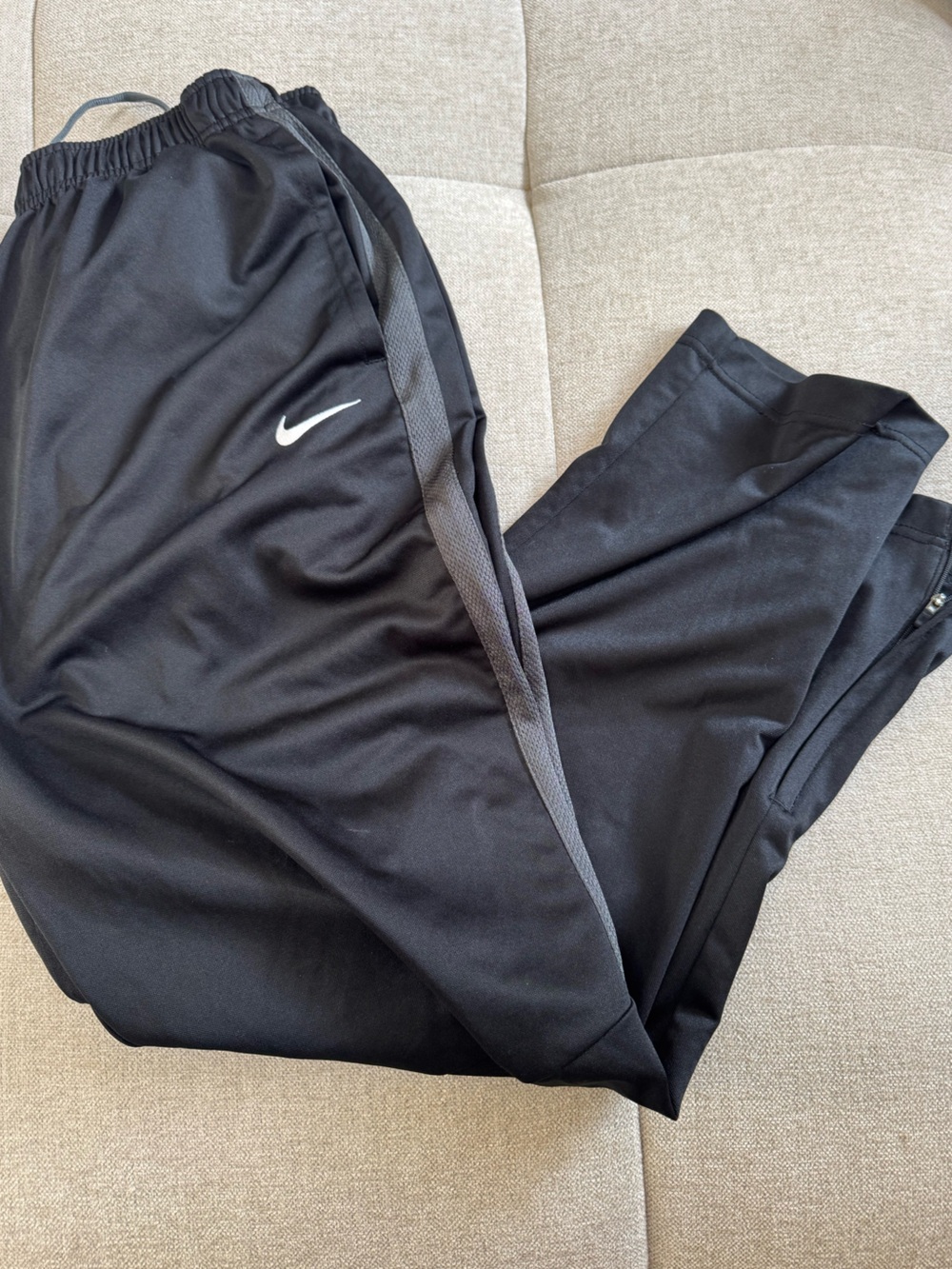 Nike Black Men's Athletic Joggers with White Swoosh